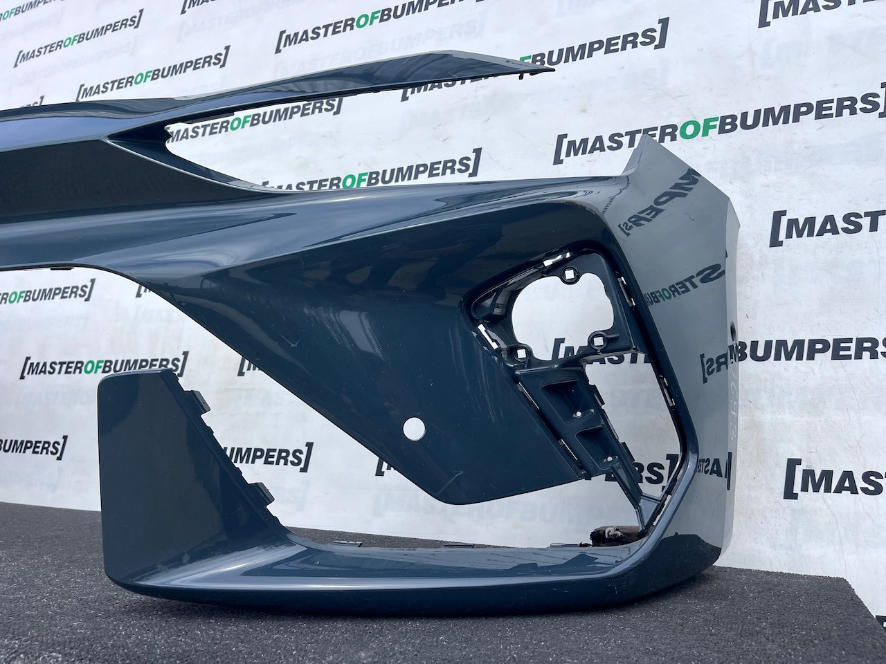 Cupra Leon E- Hybrid Hatchback Lift 2024-2027 Front Bumper 6 Pdc Genuine [o693]