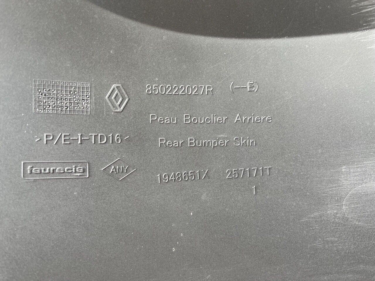 Dacia Duster Mk2 2018-2021 Rear Bumper Pdc Genuine [r536]