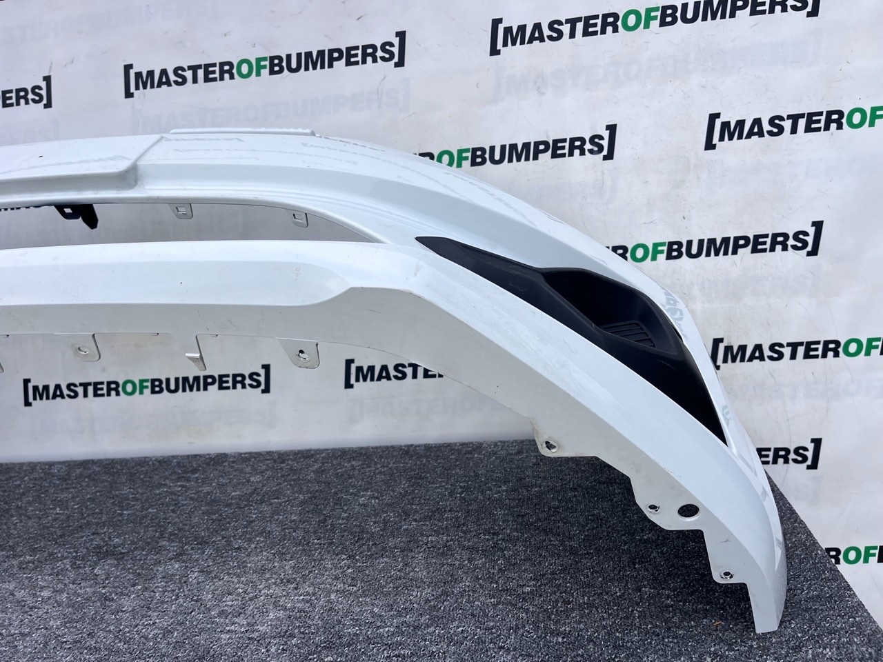 Dacia Sandero Comfort 2021-on Front Bumper Genuine [r678]