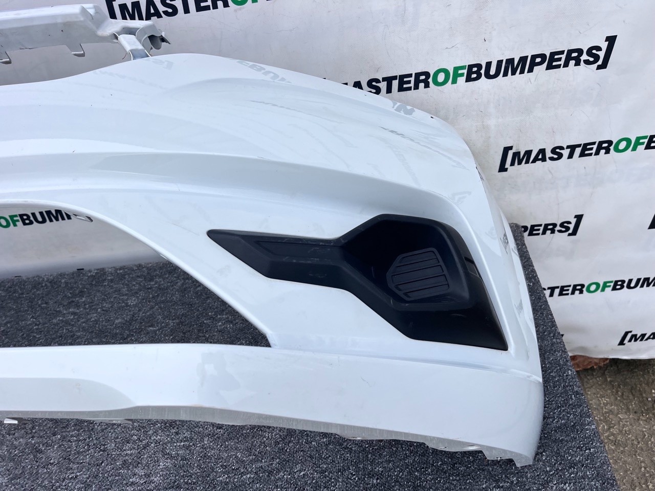 Dacia Sandero Comfort 2021-on Front Bumper Genuine [r678]