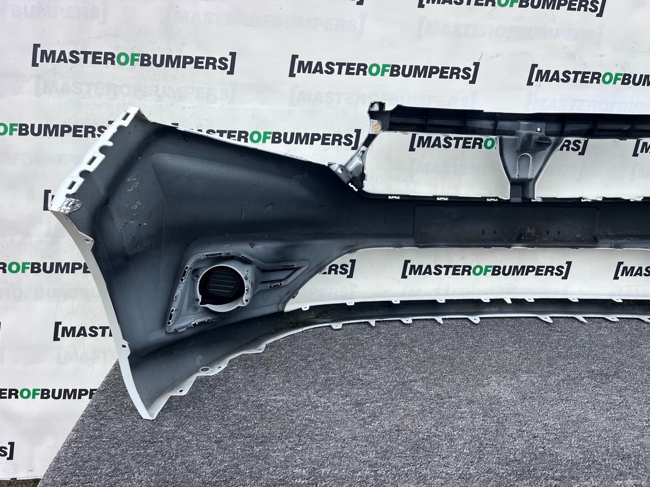 Dacia Sandero Comfort 2021-on Front Bumper Genuine [r678]