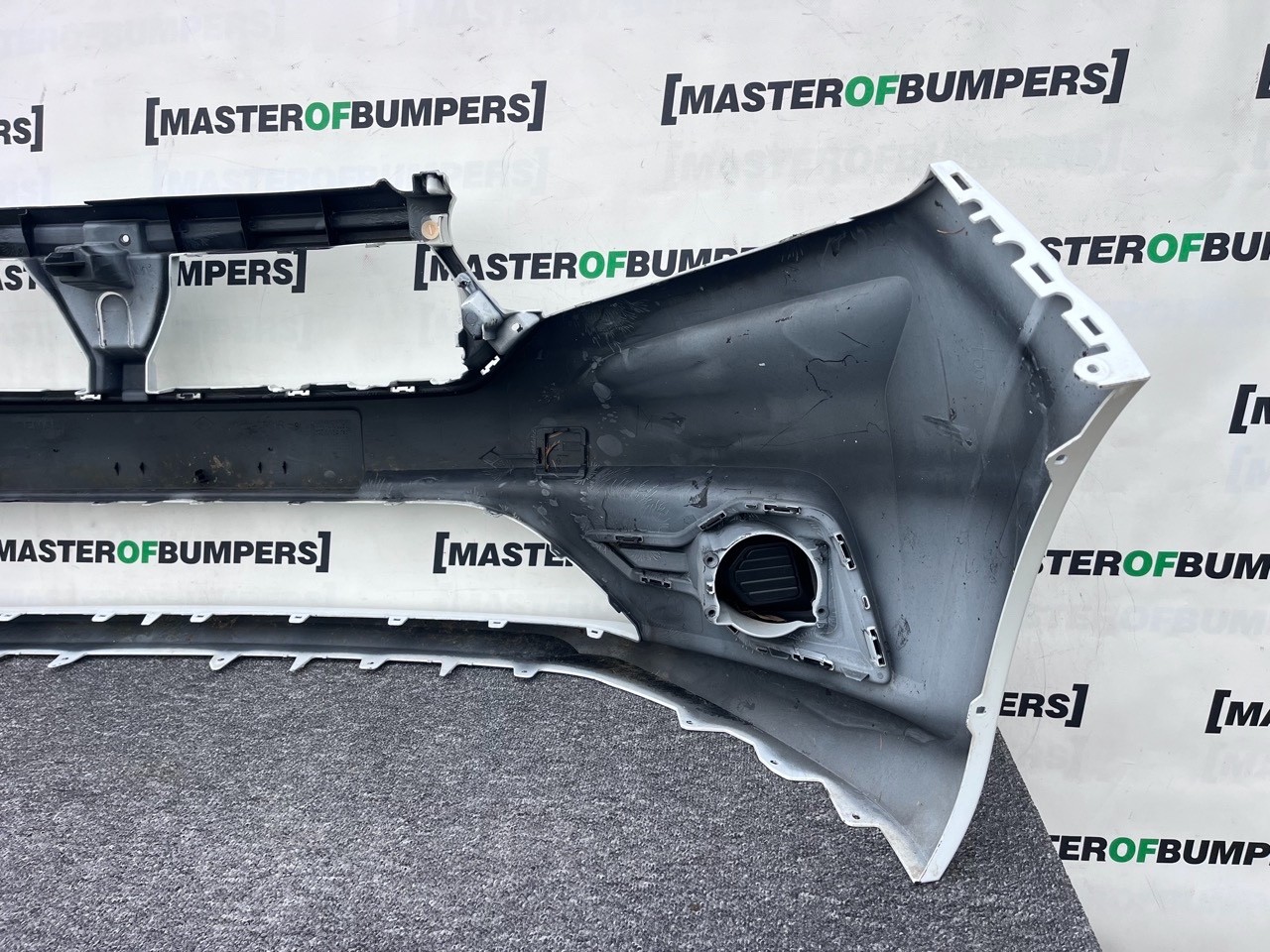 Dacia Sandero Comfort 2021-on Front Bumper Genuine [r678]