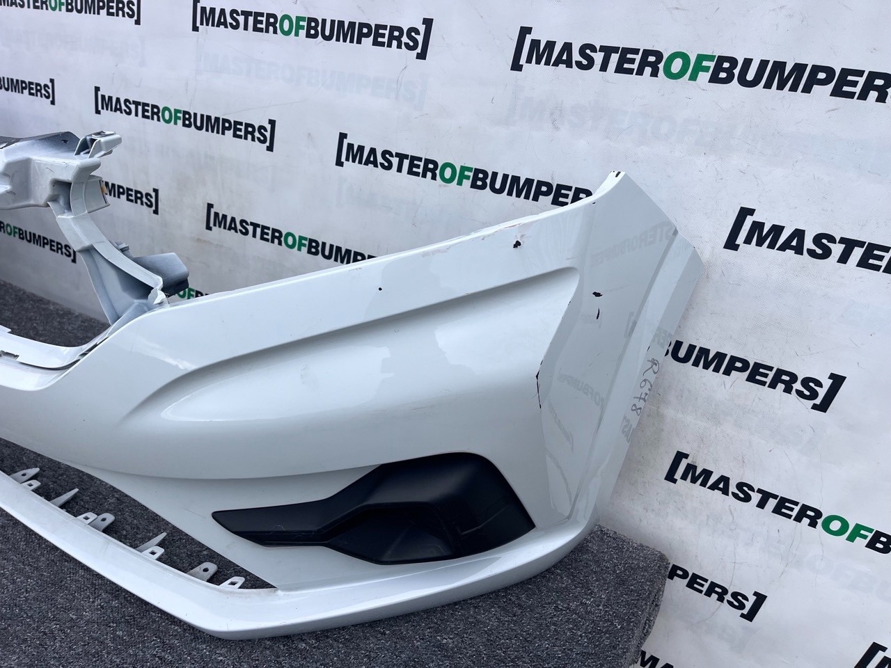 Dacia Sandero Comfort 2021-on Front Bumper Genuine [r678]