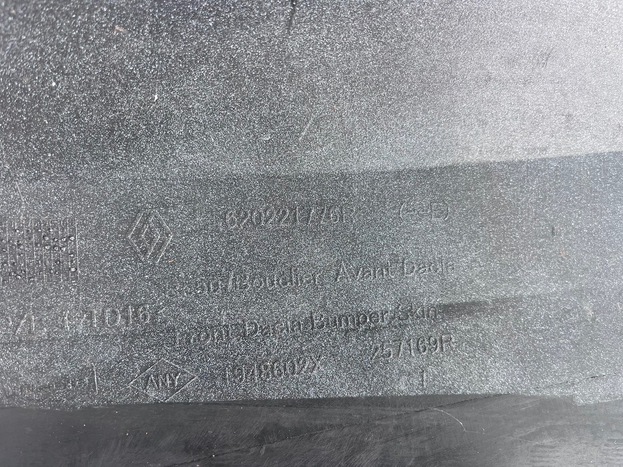 Dacia Duster Ambiance Stepway Mk2 2017-2023 Front Bumper 6 Pdc Genuine [r689]