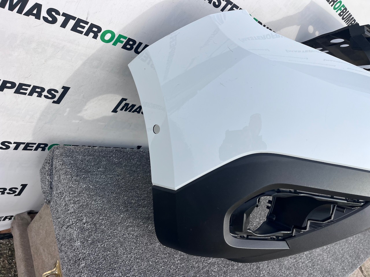 Dacia Duster Ambiance Stepway Mk2 2017-2023 Front Bumper 6 Pdc Genuine [r689]