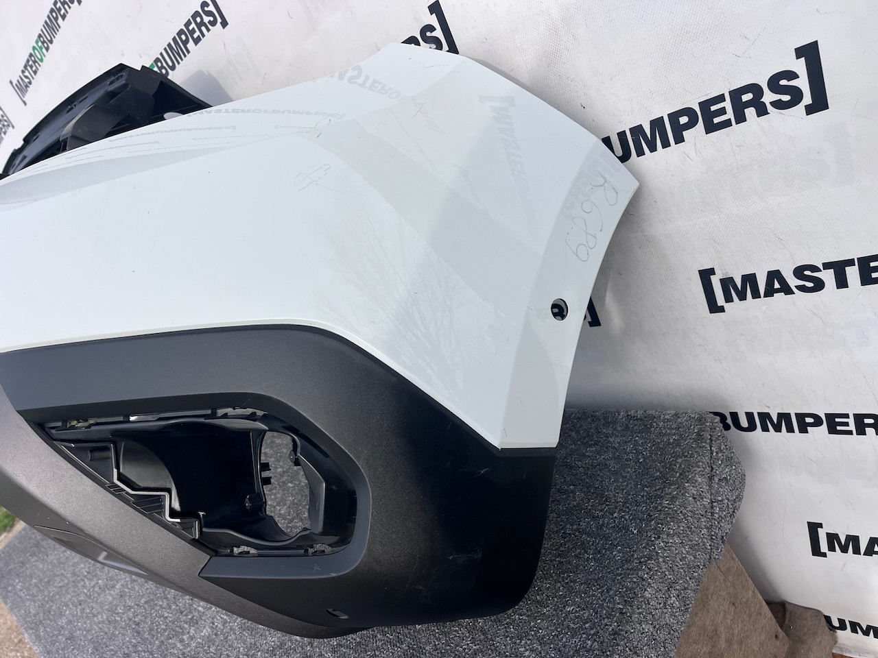 Dacia Duster Ambiance Stepway Mk2 2017-2023 Front Bumper 6 Pdc Genuine [r689]