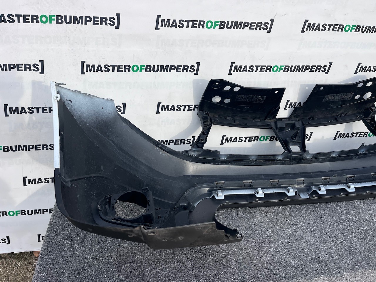 Dacia Duster Ambiance Stepway Mk2 2017-2023 Front Bumper 6 Pdc Genuine [r689]