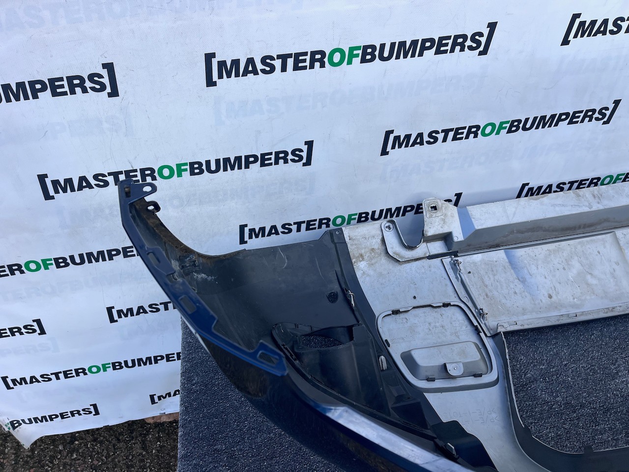 Dacia Duster Ambiance Stepway Mk2 2017-2023 Front Bumper 6 Pdc Genuine [r699]