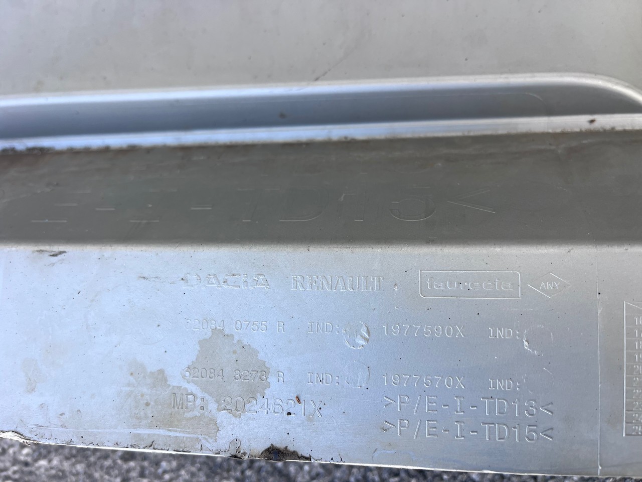 Dacia Duster Ambiance Stepway Mk2 2017-2023 Front Bumper 6 Pdc Genuine [r699]