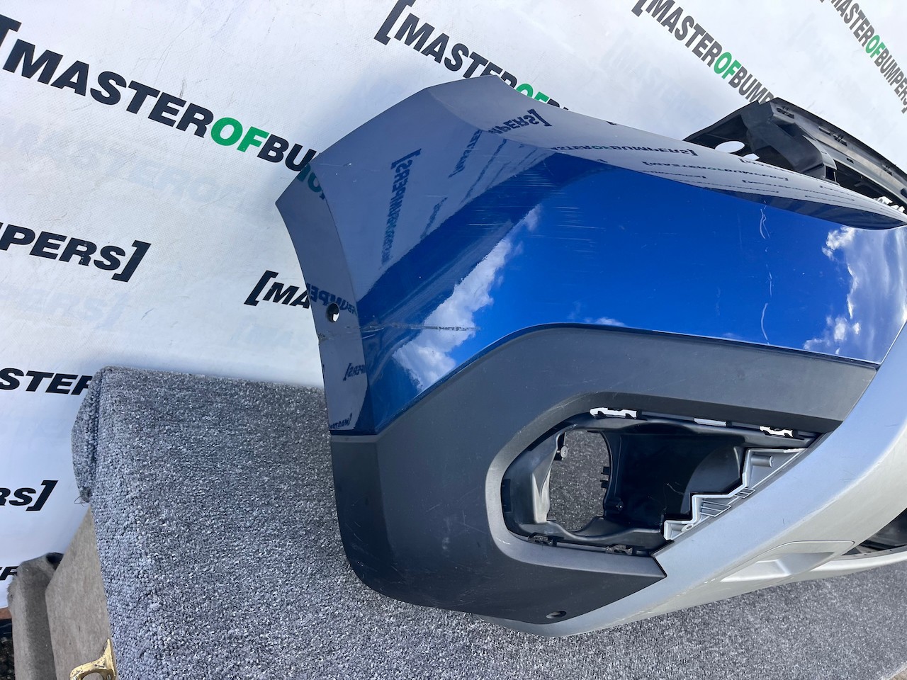 Dacia Duster Ambiance Stepway Mk2 2017-2023 Front Bumper 6 Pdc Genuine [r699]