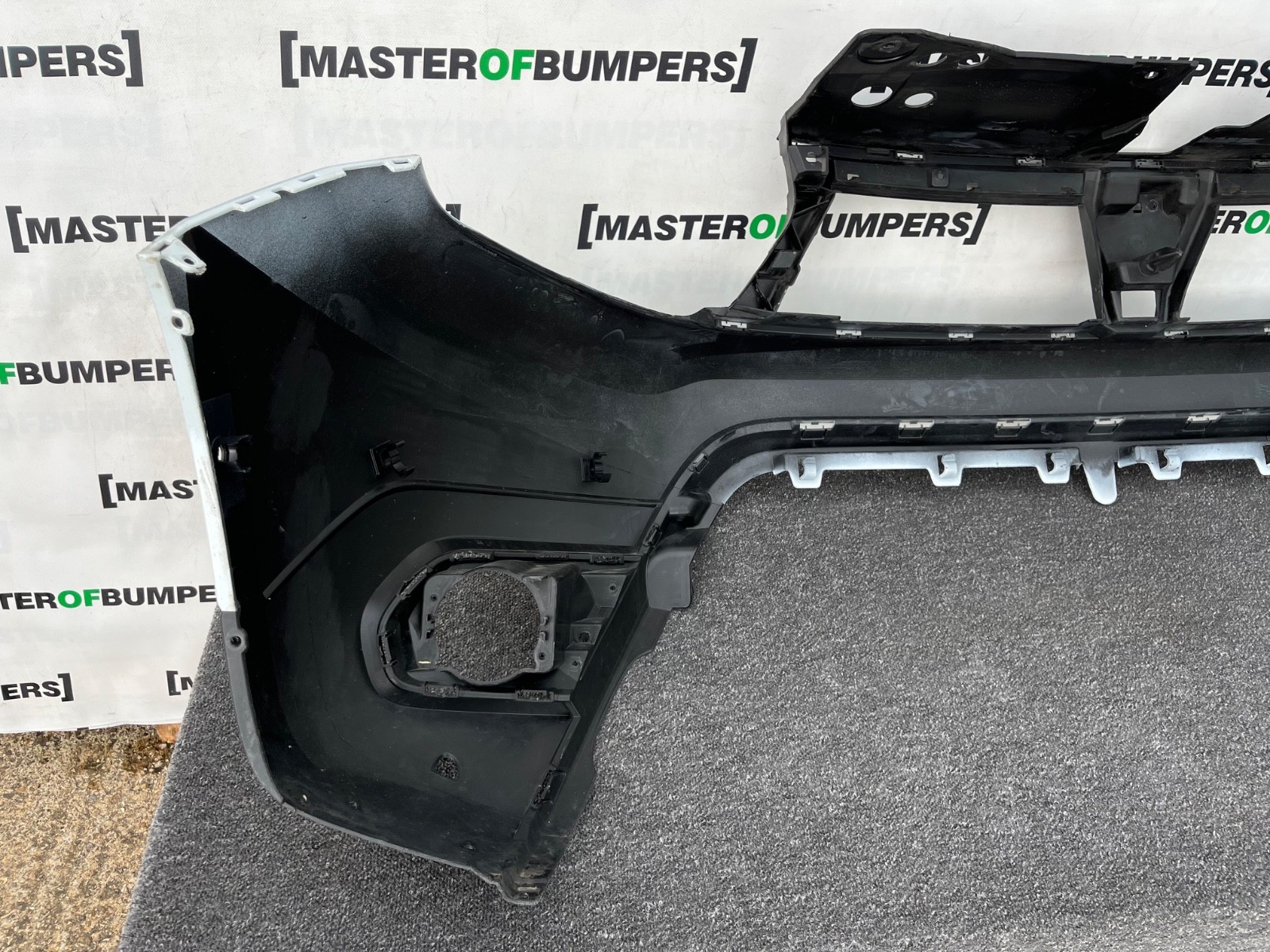 Dacia Duster Ambiance Stepway Mk2 2017-2023 Front Bumper 6 Pdc Genuine [r711]