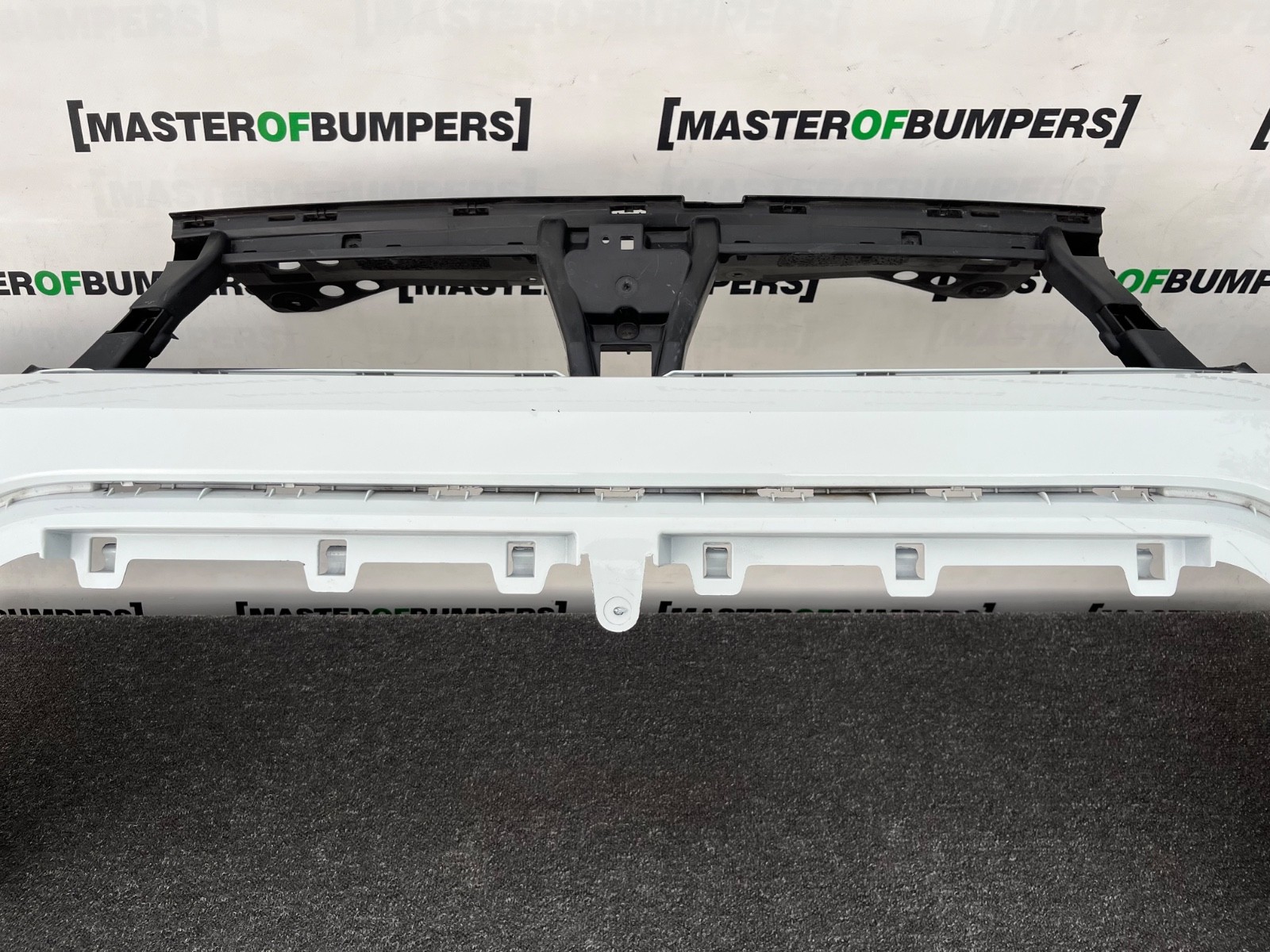 Dacia Duster Ambiance Stepway Mk2 2017-2023 Front Bumper 6 Pdc Genuine [r711]