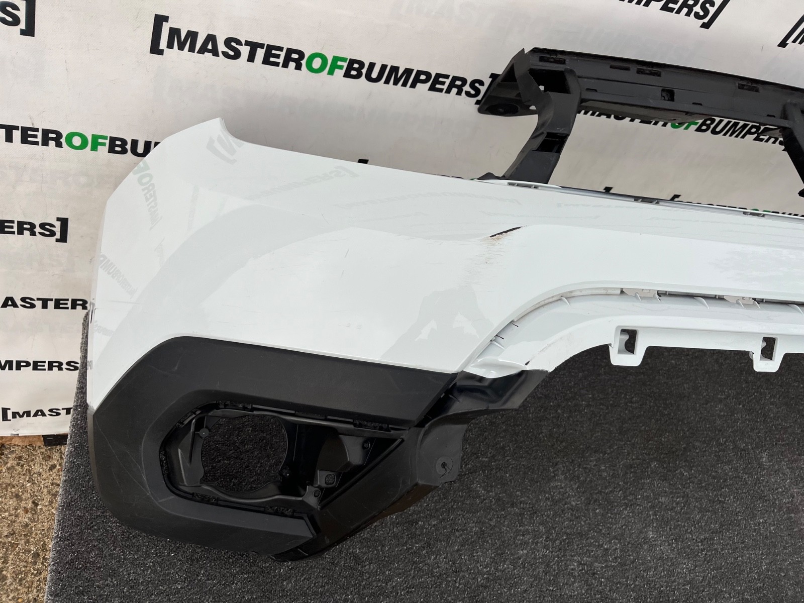 Dacia Duster Ambiance Stepway Mk2 2017-2023 Front Bumper 6 Pdc Genuine [r711]