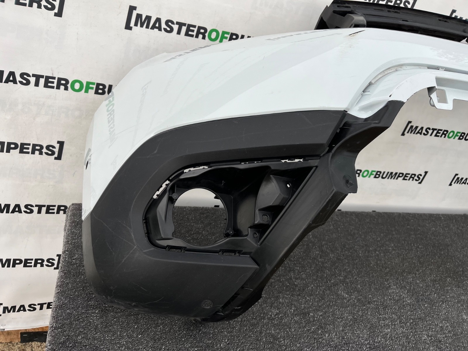 Dacia Duster Ambiance Stepway Mk2 2017-2023 Front Bumper 6 Pdc Genuine [r711]