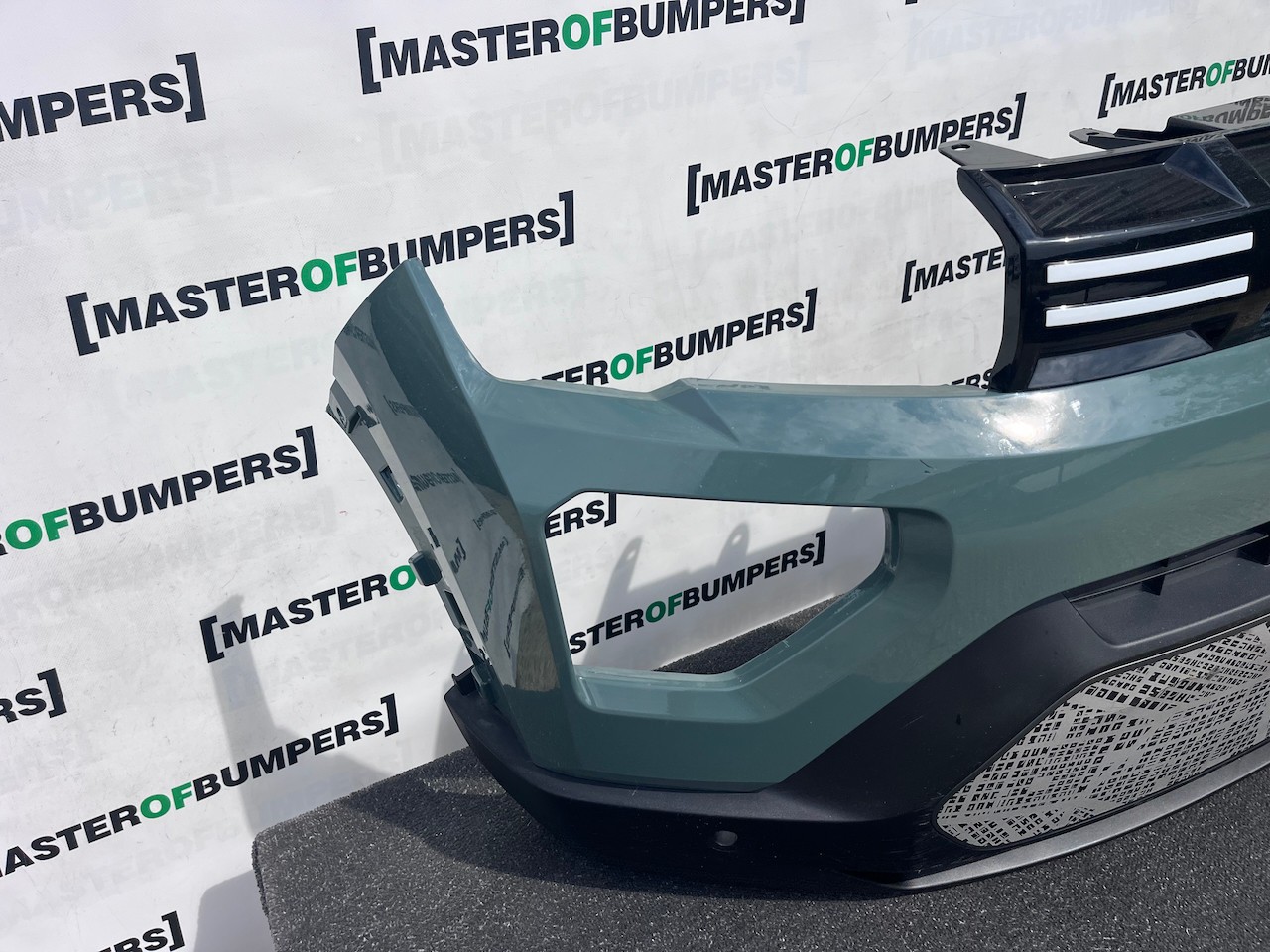 Dacia Spring Extreme Hatchback Ev 2024-2027 Front Bumper Pdc Genuine [r737]