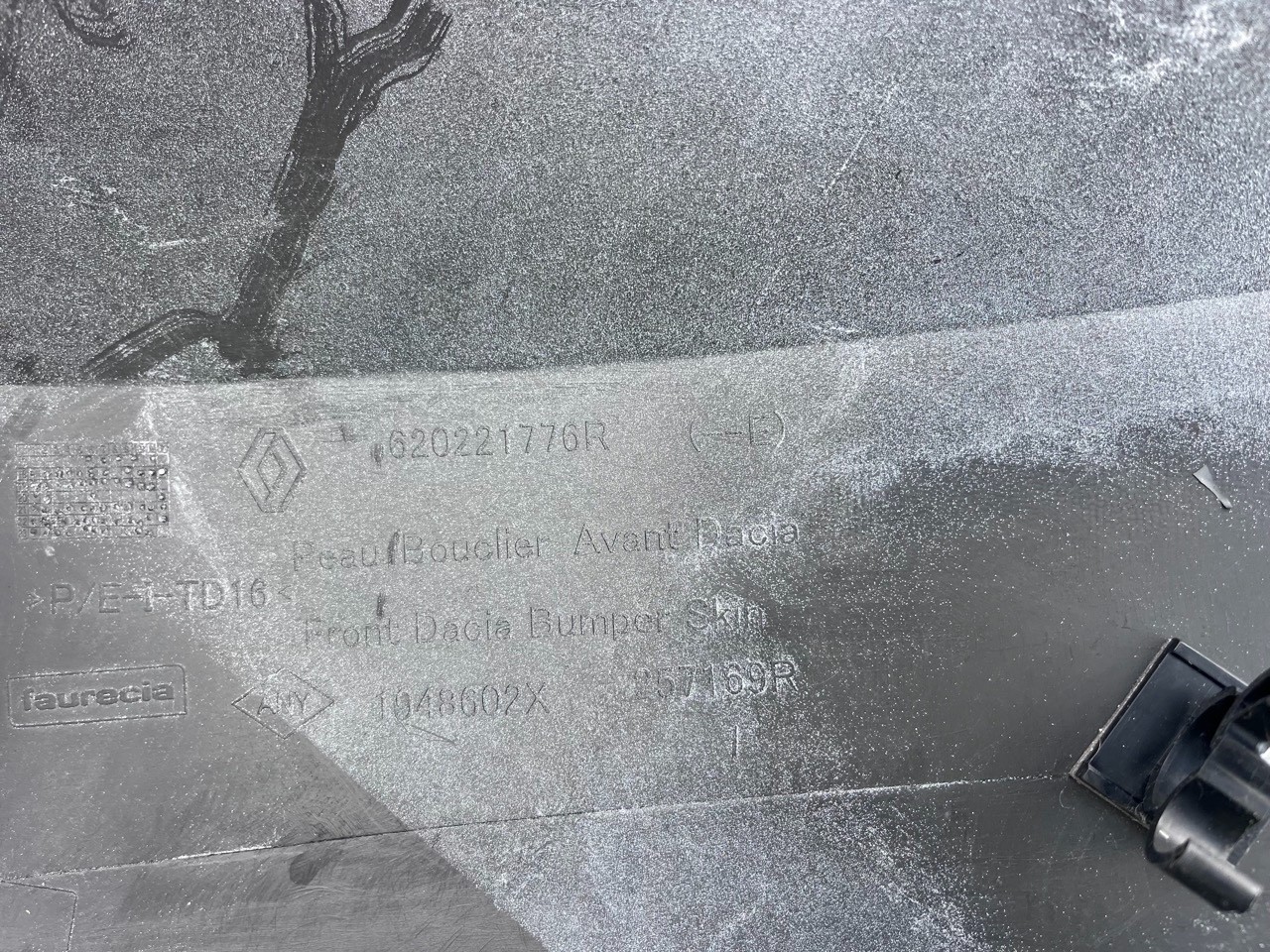 Dacia Duster Ambiance Stepway Mk2 2017-2023 Front Bumper 6 Pdc Genuine [r680]