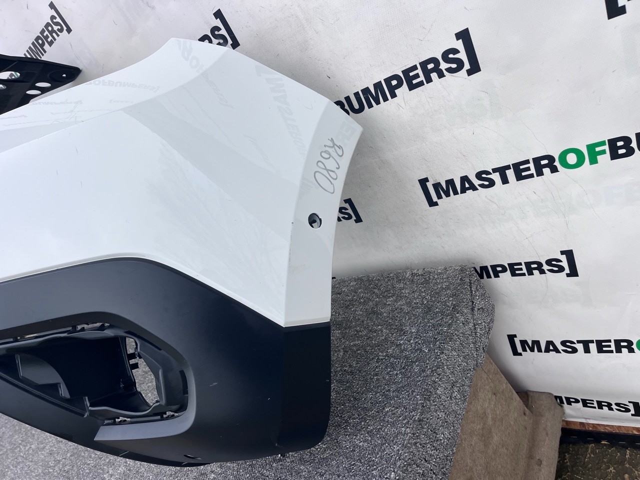 Dacia Duster Ambiance Stepway Mk2 2017-2023 Front Bumper 6 Pdc Genuine [r680]