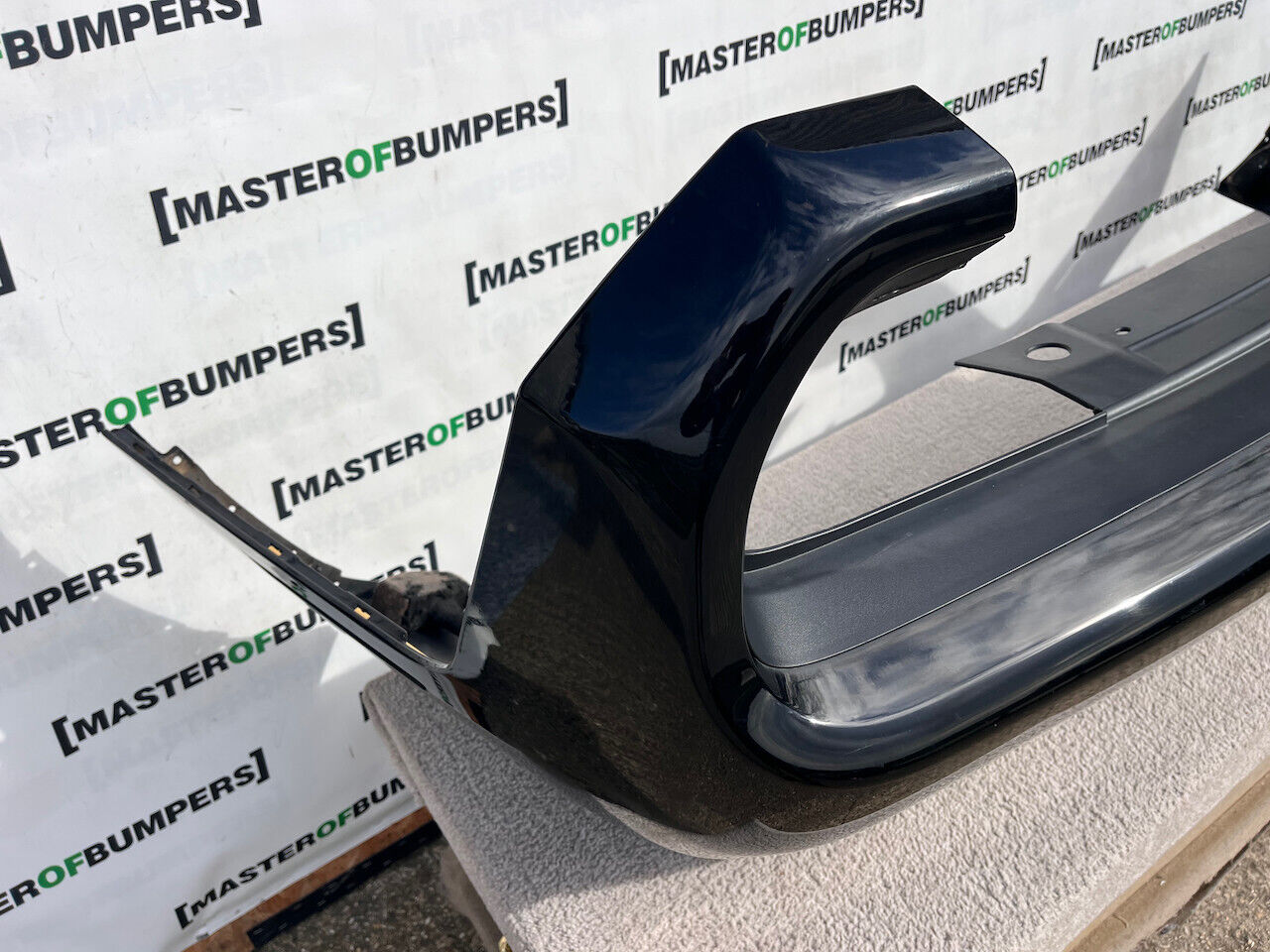 Dodge Challenger Hemi Sxt 2015-2023 Rear Bumper 4 Pdc Genuine [p392]