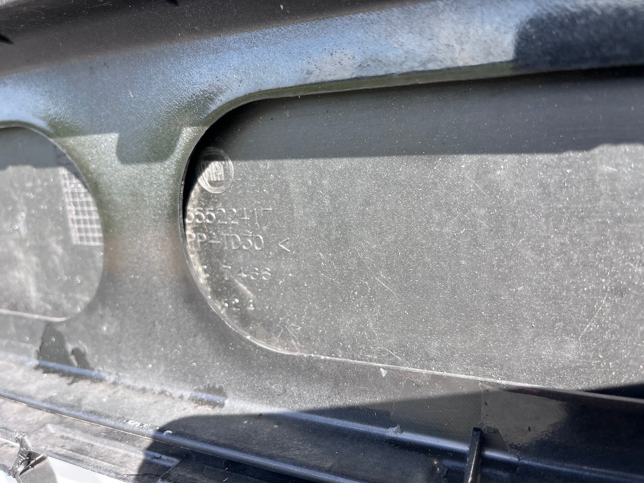 Fiat 500l Lounge Hatchback 2013-2017 Front Bumper Black Genuine [f821]