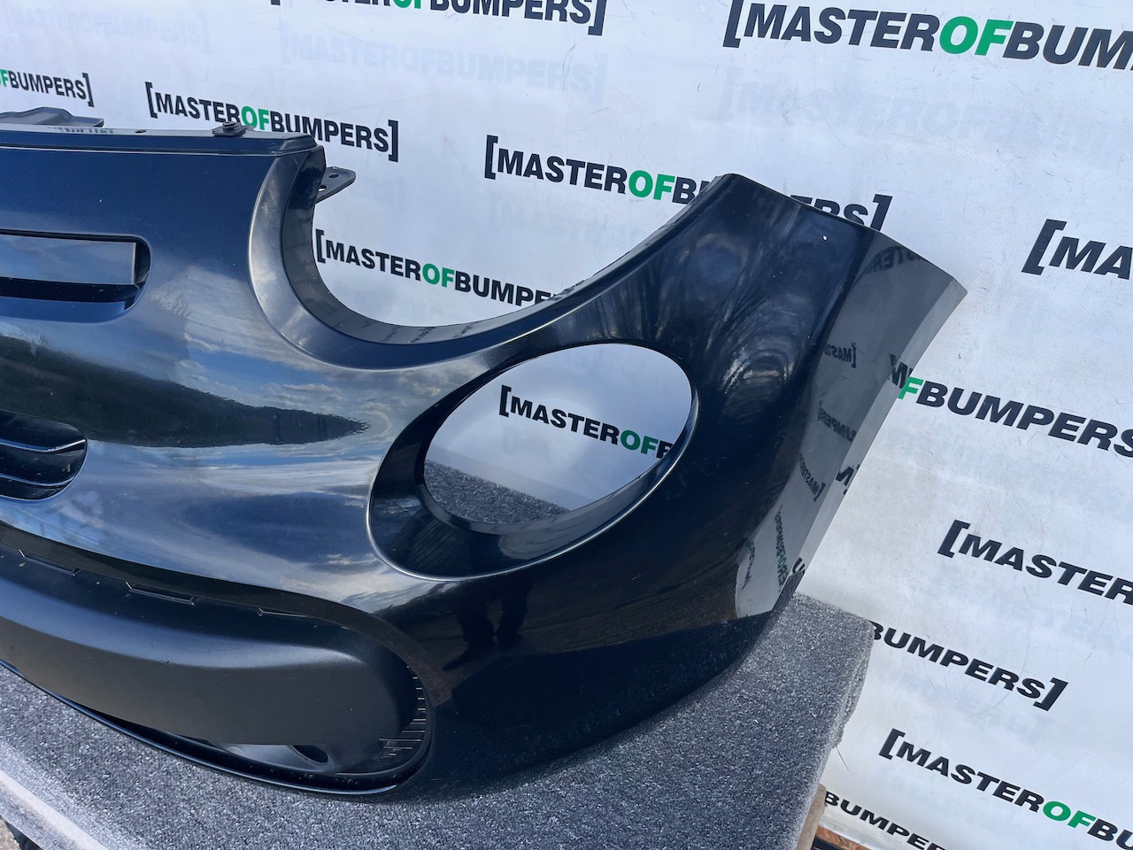 Fiat 500l Lounge Hatchback 2013-2017 Front Bumper Black Genuine [f821]