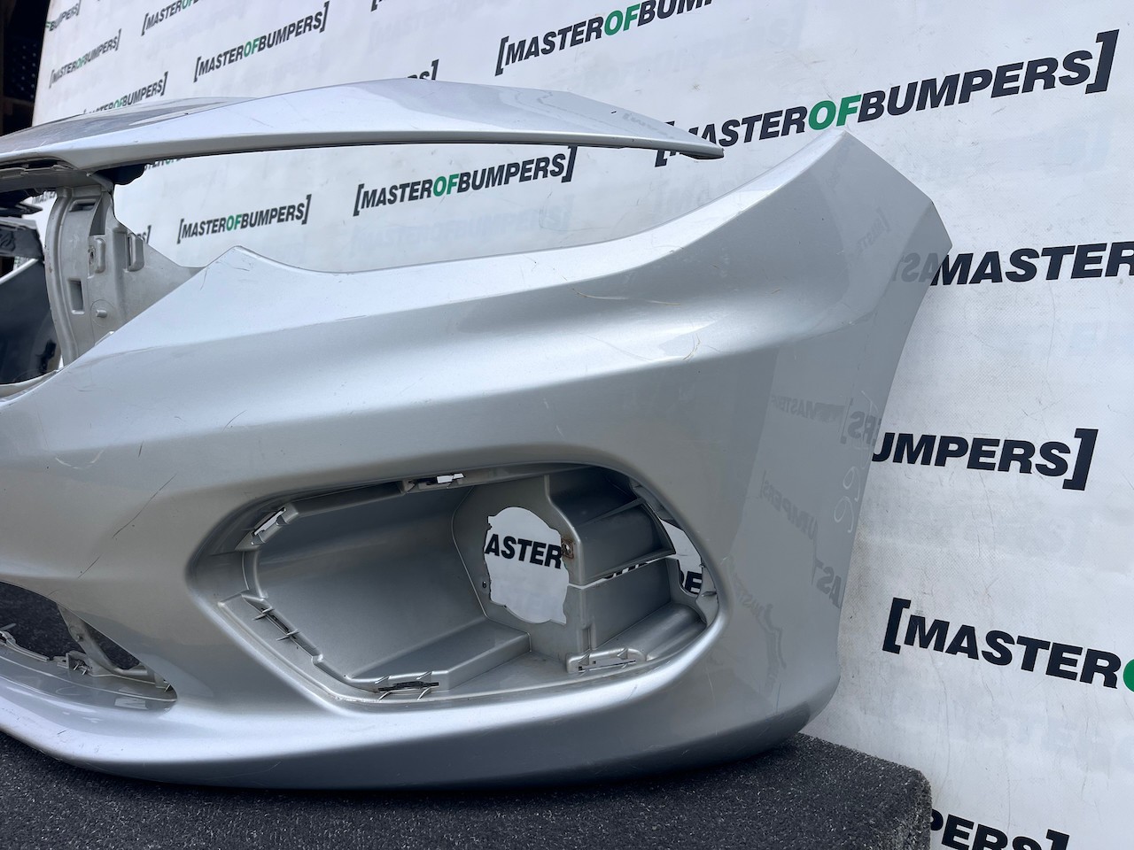 Fiat Tipo Lounge Hatchback Estate 2016-2021 Front Bumper Genuine [f866]