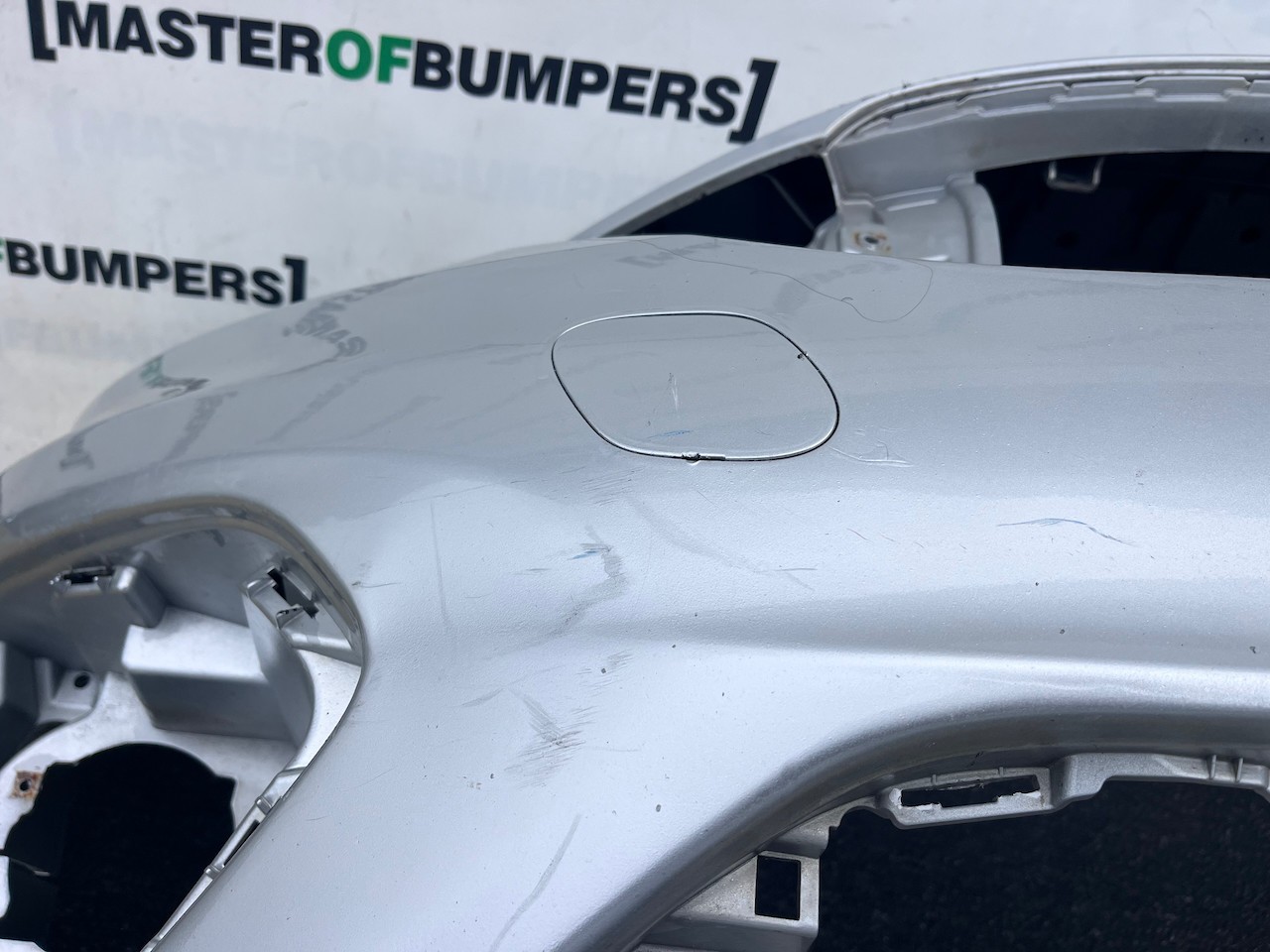 Fiat Tipo Lounge Hatchback Estate 2016-2021 Front Bumper Genuine [f866]