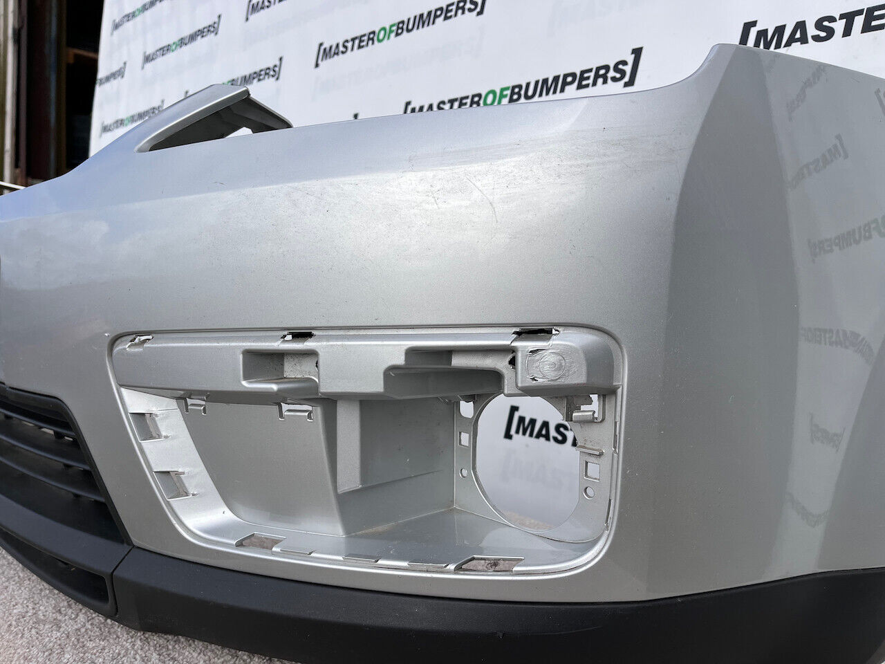 Ford C Max Tytanium Duartec 2003-2006 Front Bumper Silver Genuine [f334]