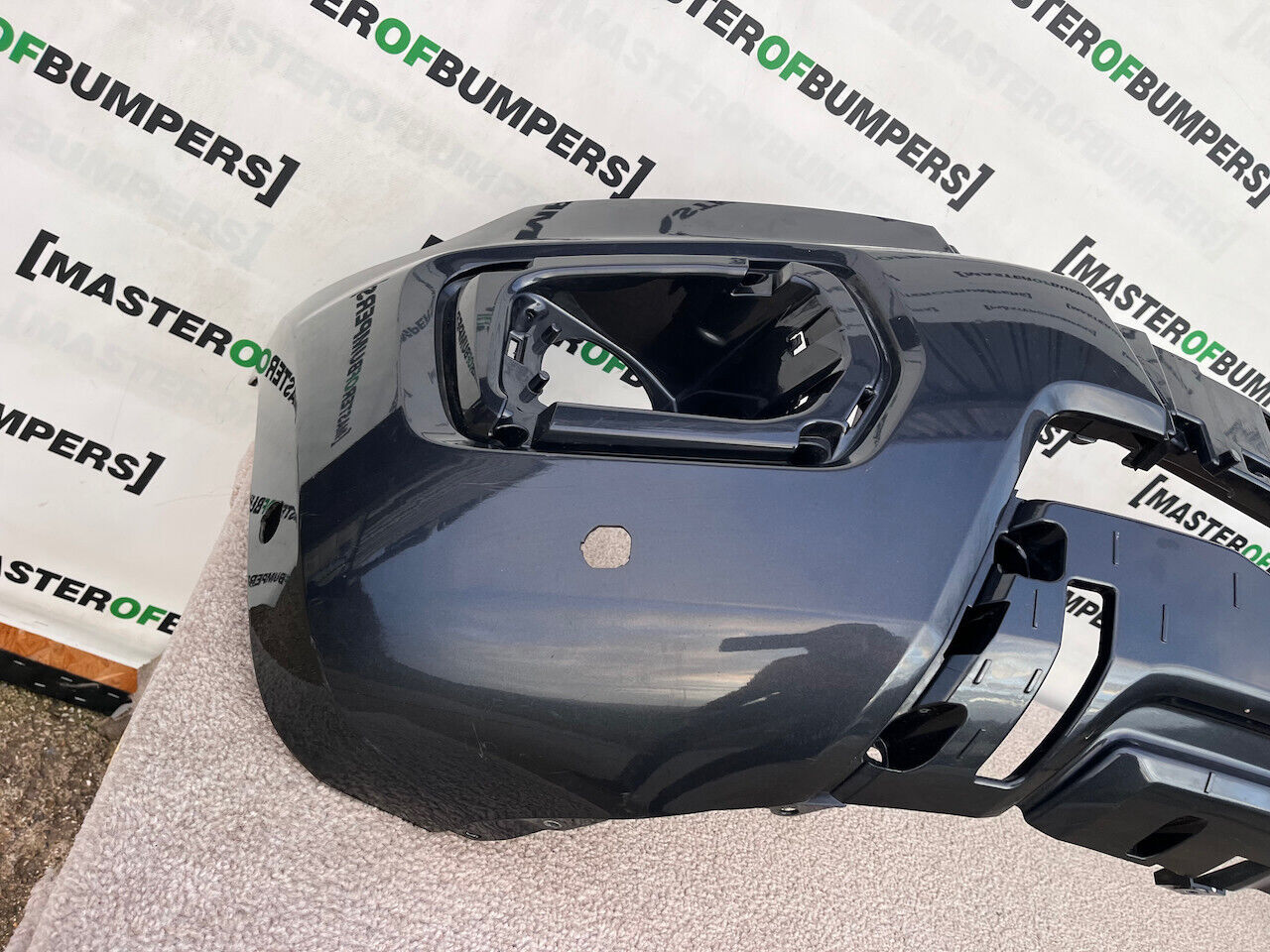 Ford Ranger Wildtrack Pick Up Mk4 2019-2023 Front Bumper 6 Pdc Genuine [f375]