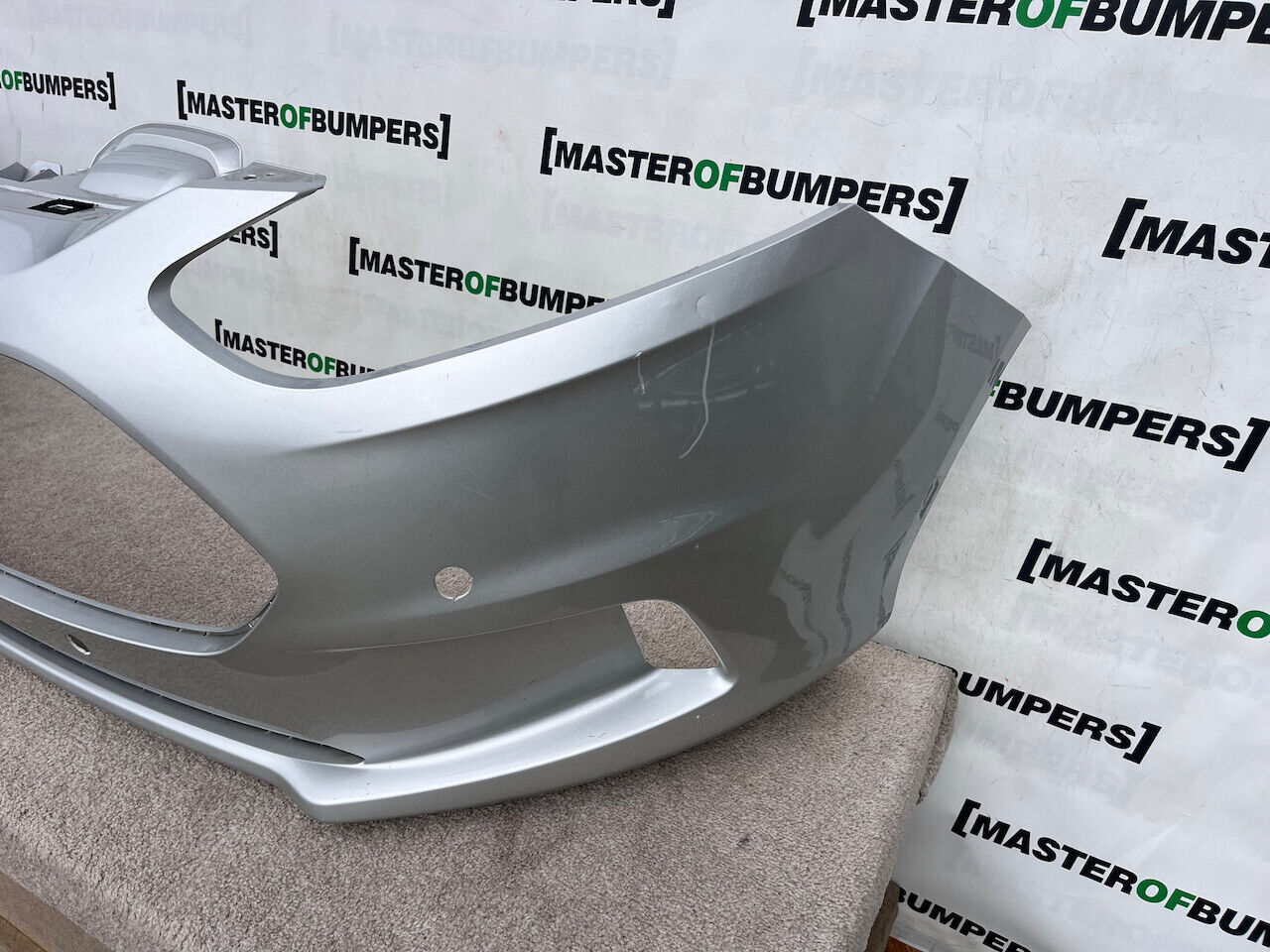 Ford B-max Bmax 2012-2017 Front Bumper 4 Pdc Genuine [f483]