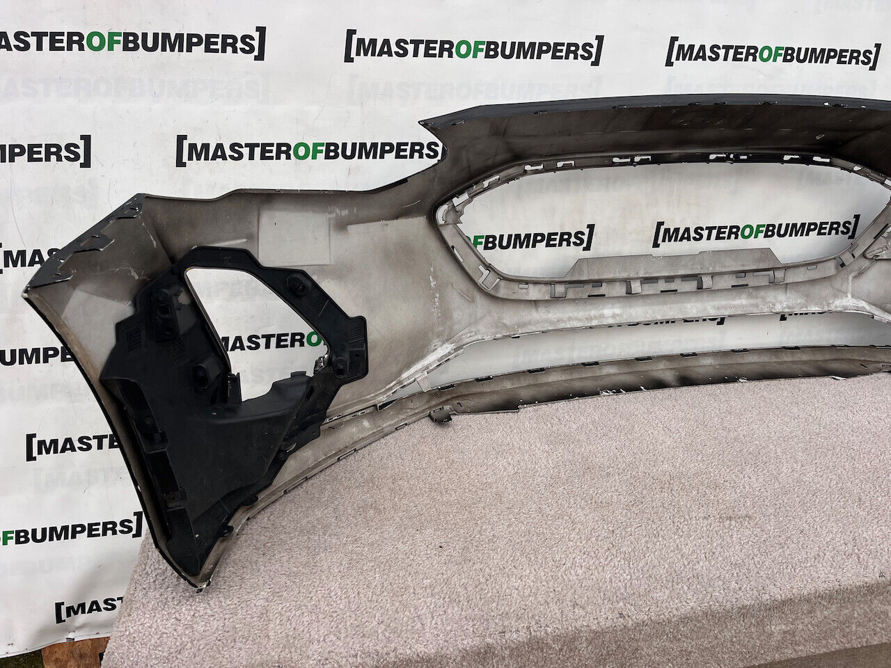 Ford Focus Se Titanium Mk4 Hatchback 2018-2022 Front Bumper Nopdc Genuine [f559]