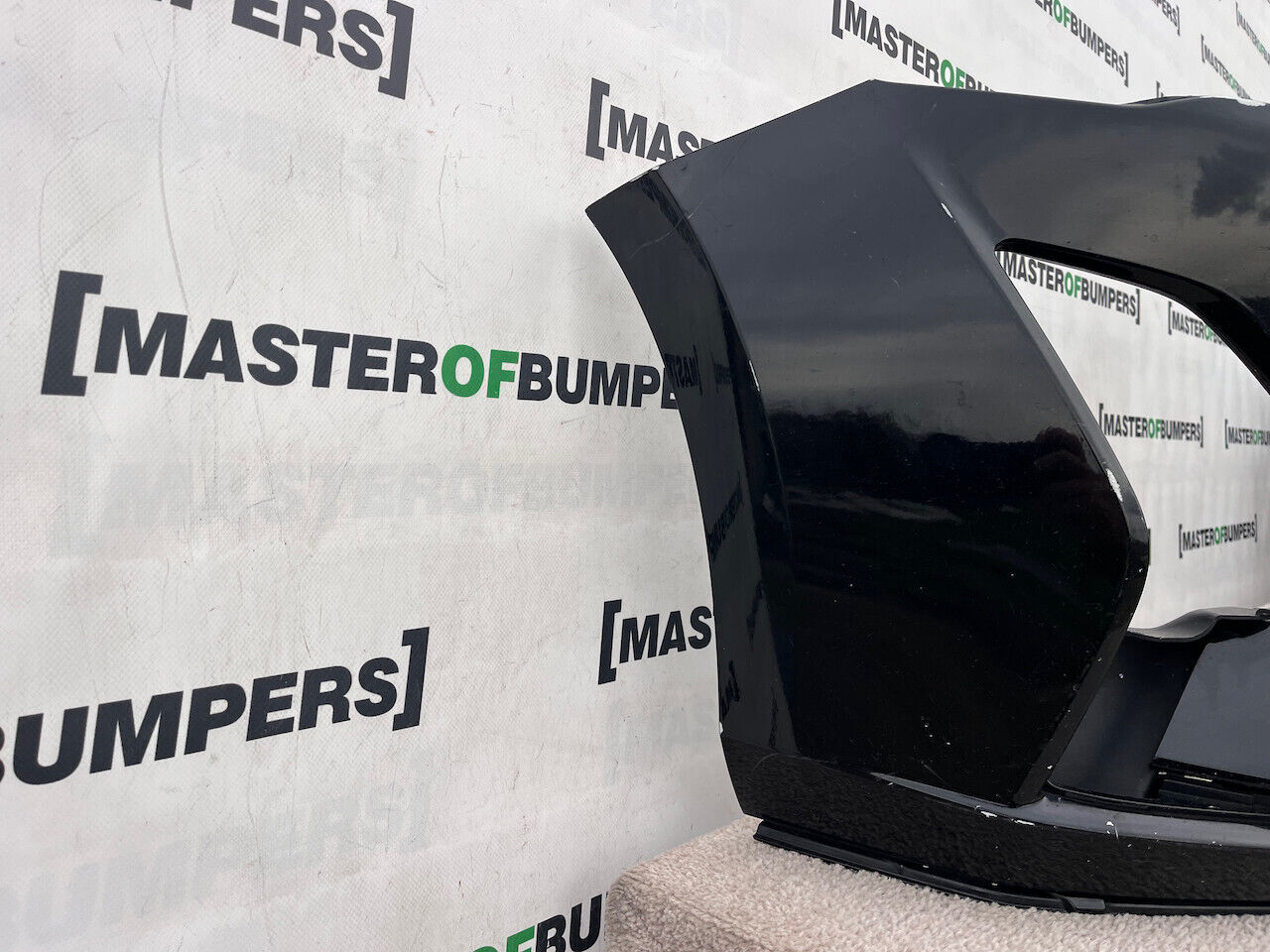 Ford Focus Se Titanium Mk4 Hatchback 2018-2022 Front Bumper Nopdc Genuine [f559]