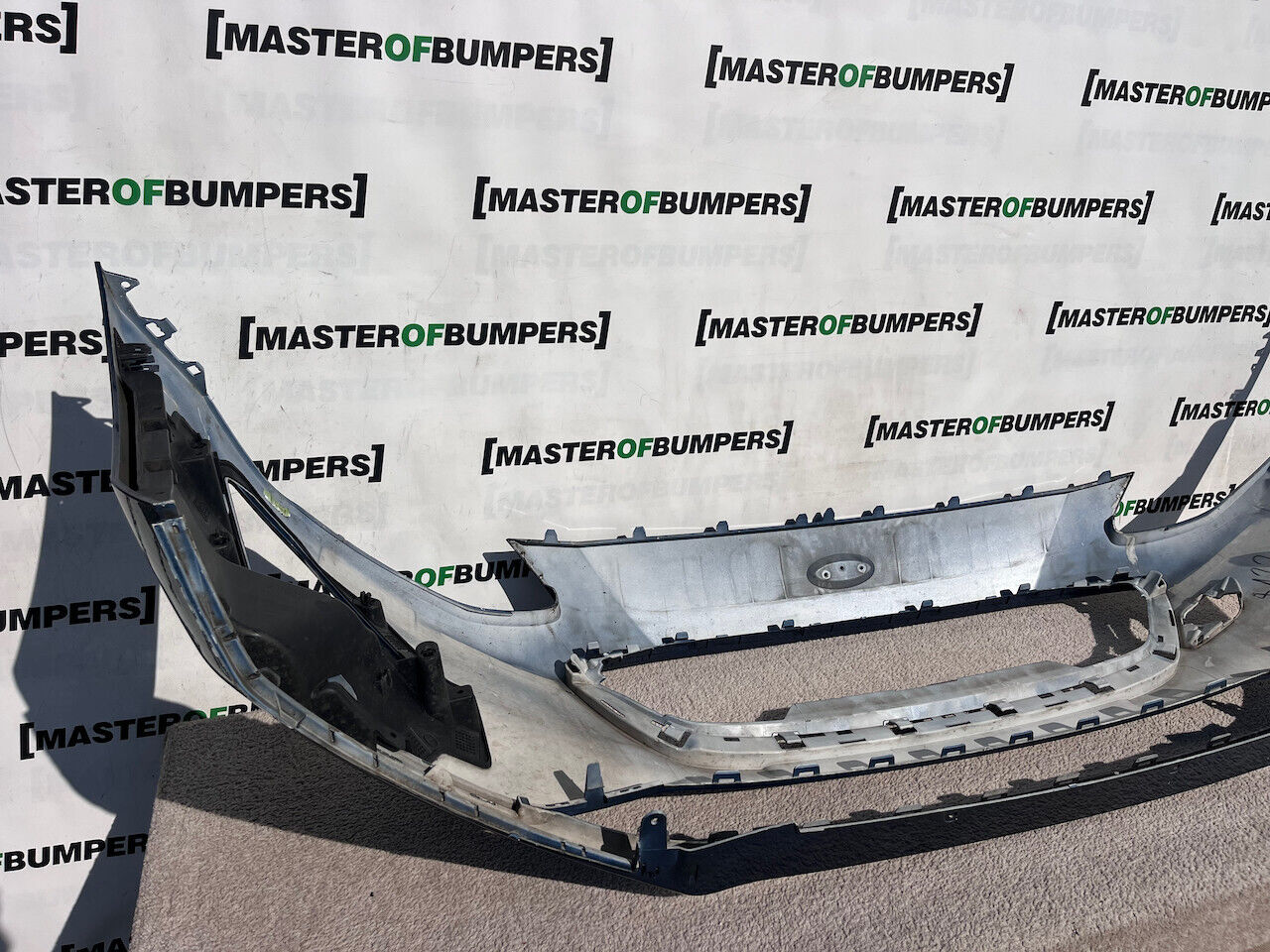 Ford Focus Se Titanium Mk4 Hatchback 2018-2022 Front Bumper 6 Pdc Genuine [f577]
