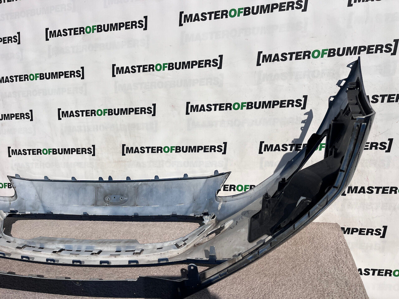 Ford Focus Se Titanium Mk4 Hatchback 2018-2022 Front Bumper 6 Pdc Genuine [f577]