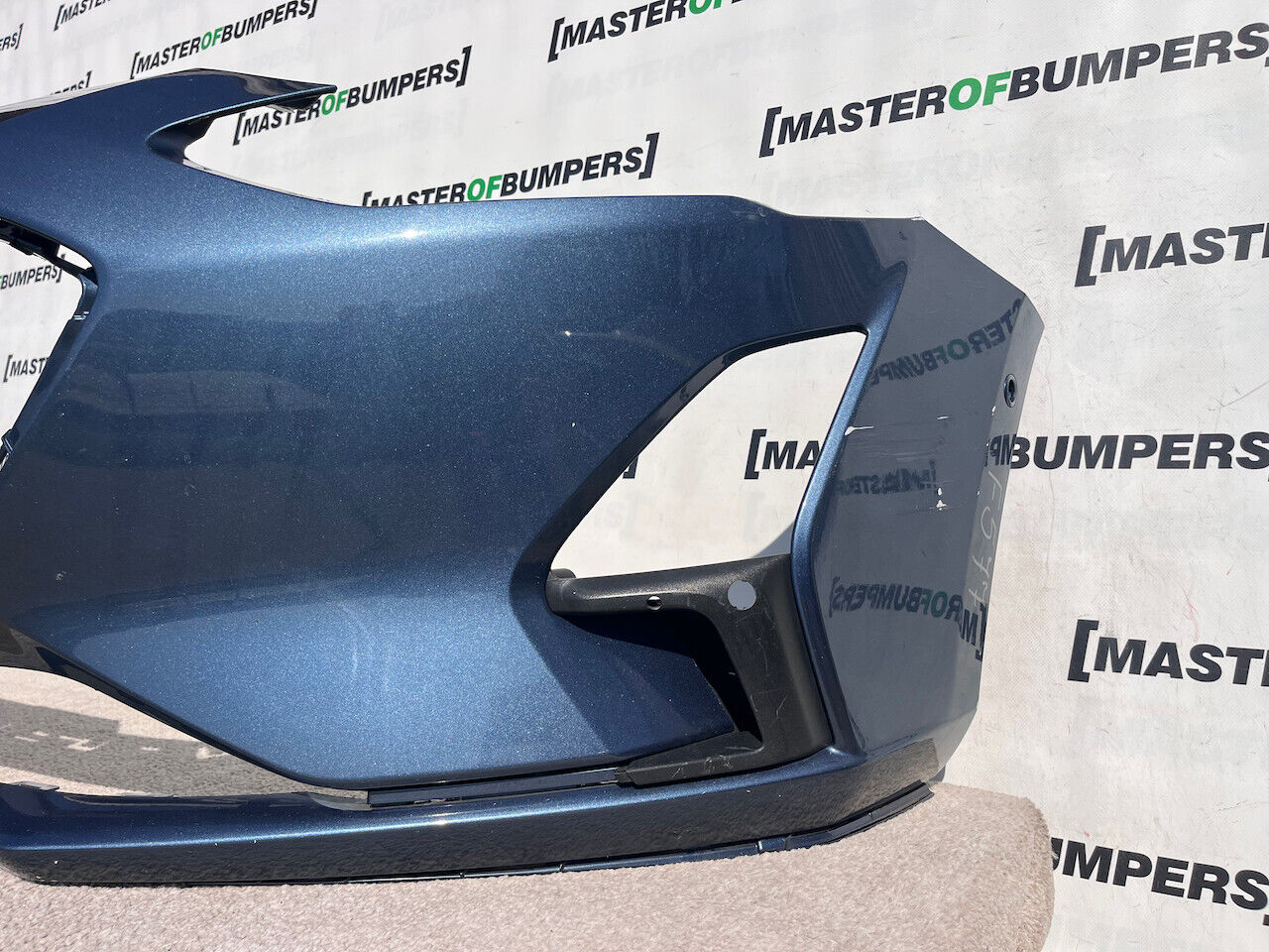 Ford Focus Se Titanium Mk4 Hatchback 2018-2022 Front Bumper 6 Pdc Genuine [f577]