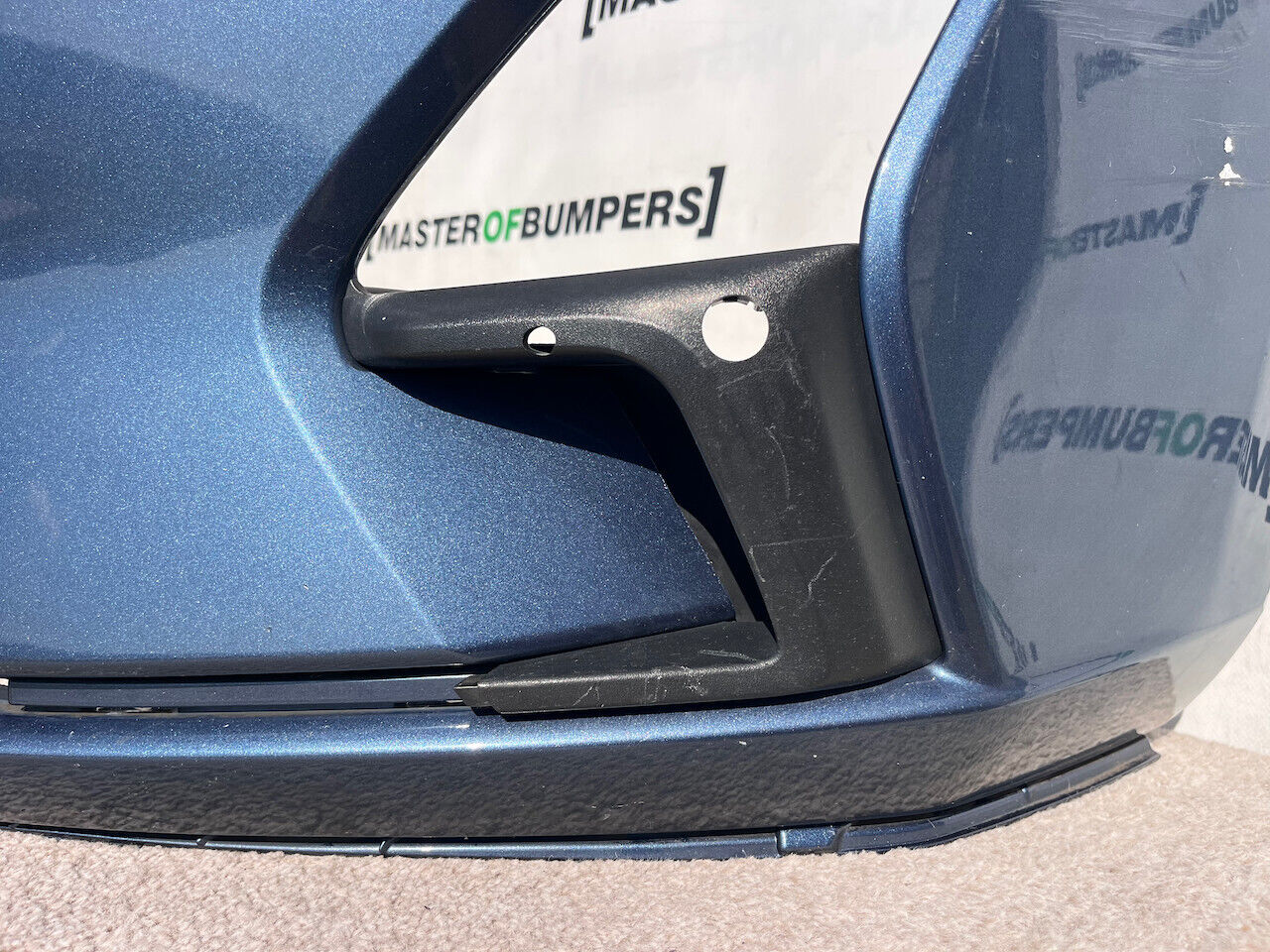 Ford Focus Se Titanium Mk4 Hatchback 2018-2022 Front Bumper 6 Pdc Genuine [f577]