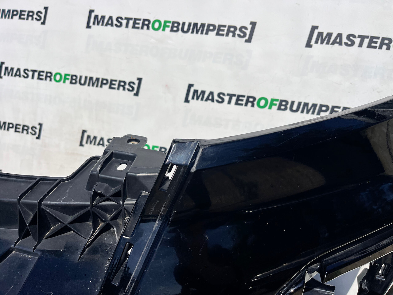 Ford Ranger Wildtrack Mk5 2nd Lift 2019-2023 Front Bumper 4 Pdc Genuine [f670]