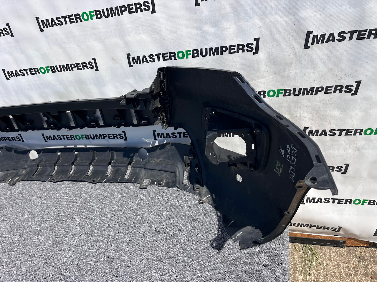 Ford Ranger Wildtrack Mk5 2nd Lift 2019-2023 Front Bumper 4 Pdc Genuine [f673]
