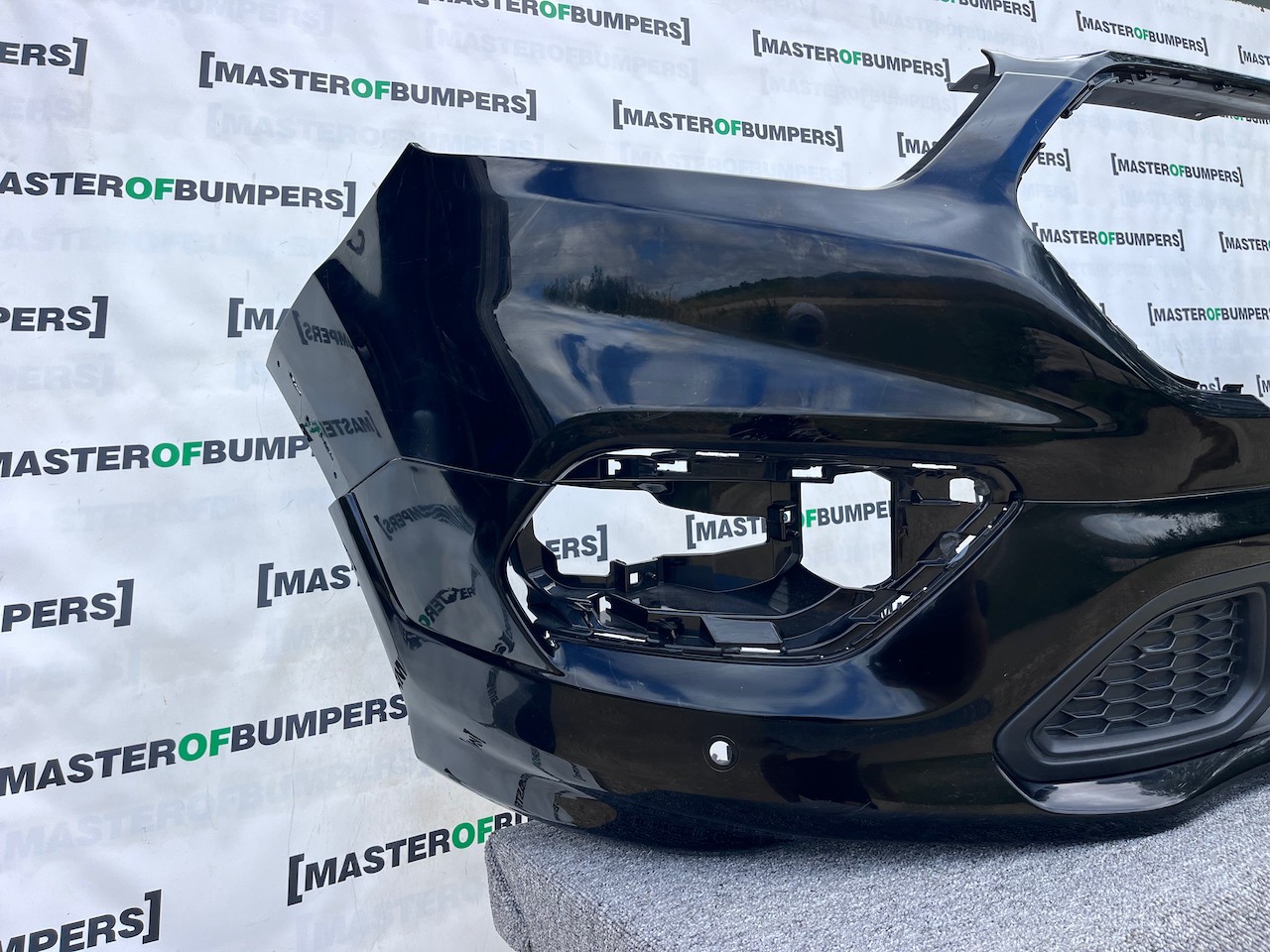Ford Transit Custom Sport Limited 2018-2023 Front Bumper 4 Pdc Genuine [f704]