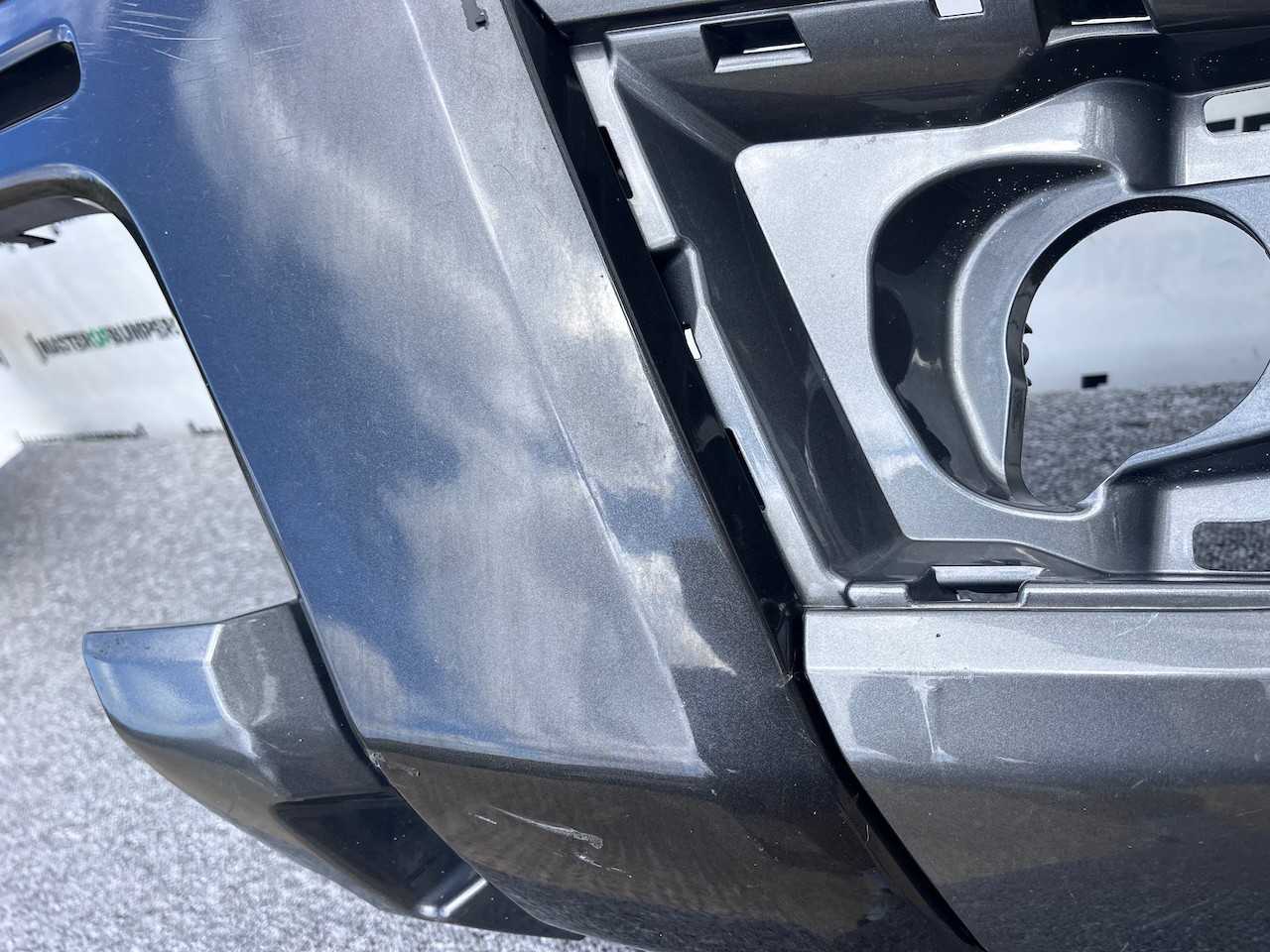 Ford Ranger Wildtrack Pickup 2022-2026 Front Bumper 4 Pdc Genuine [f707]