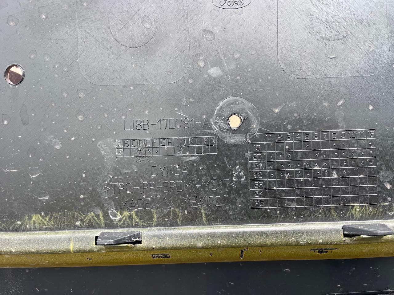 Mustang Mach-e Standard Basic Suv 2020-2025 Rear Bumper Pdc Genuine [f698]