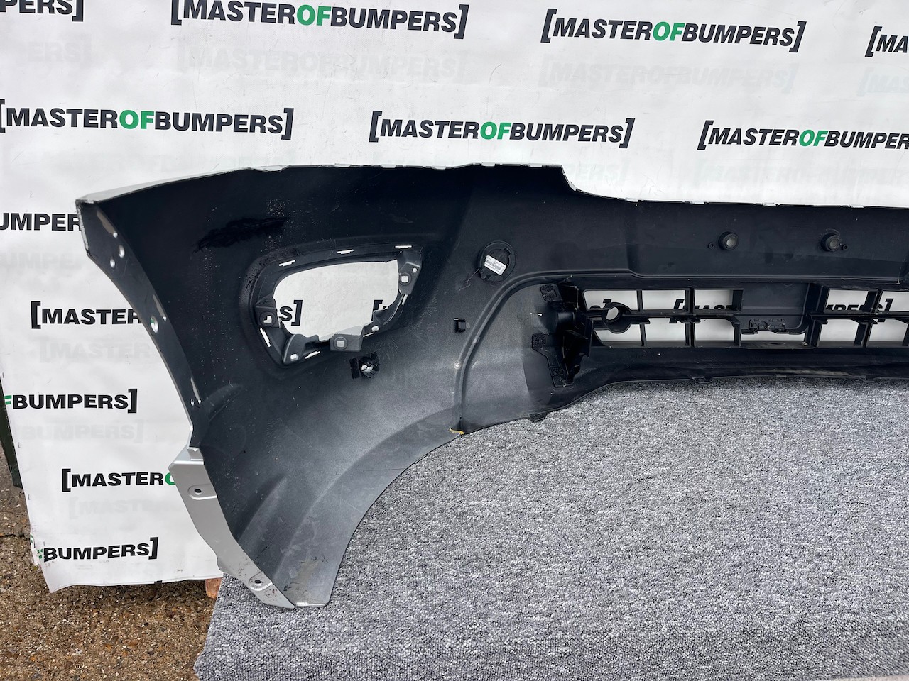 Ford Transit Limited Panel Van 2018-2024 Front Bumper 4 Pdc Genuine [f736]