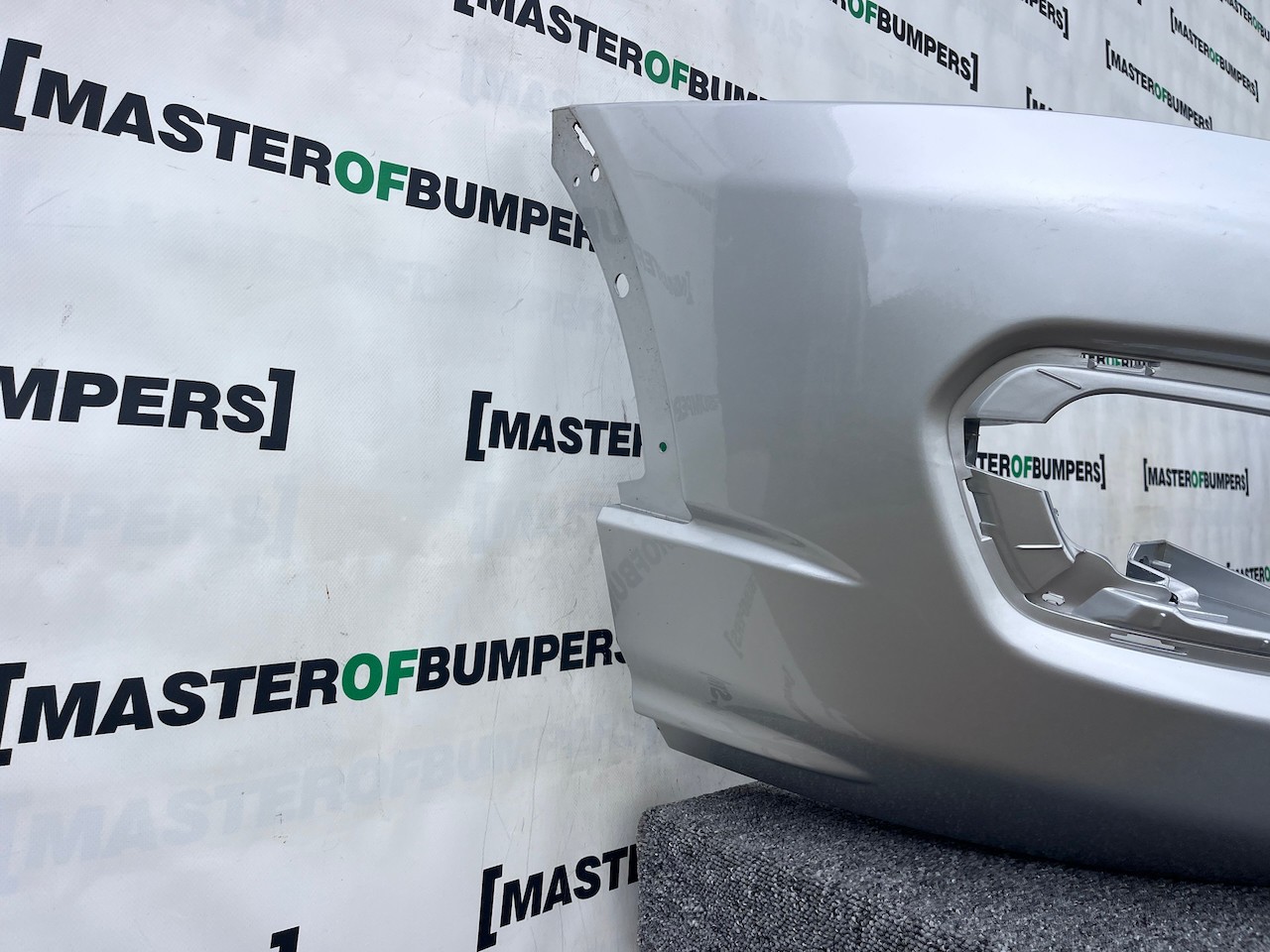 Ford Transit Limited Panel Van 2018-2024 Front Bumper 4 Pdc Genuine [f736]