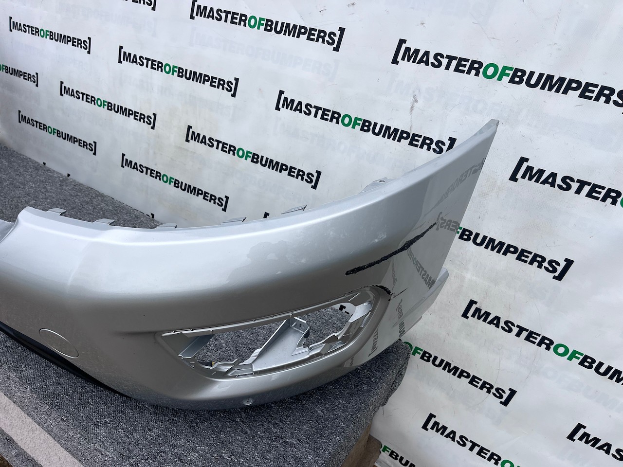 Ford Transit Limited Panel Van 2018-2024 Front Bumper 4 Pdc Genuine [f736]