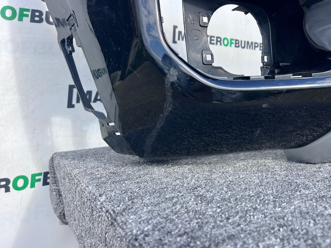 Ford Ranger Tramor Pickup Mk2 2022-2026 Front Bumper Pdc Genuine [f747]