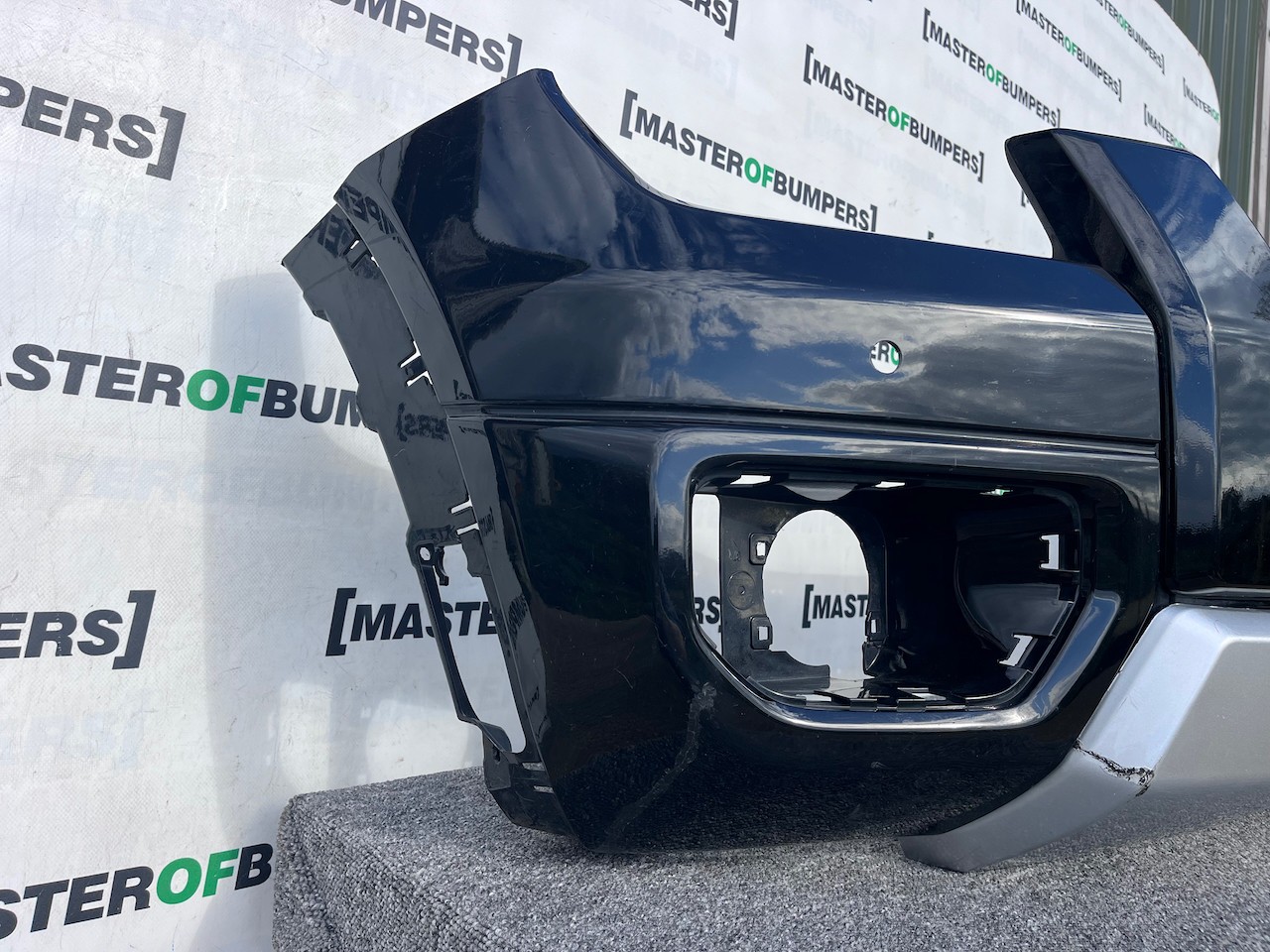 Ford Ranger Tramor Pickup Mk2 2022-2026 Front Bumper Pdc Genuine [f747]