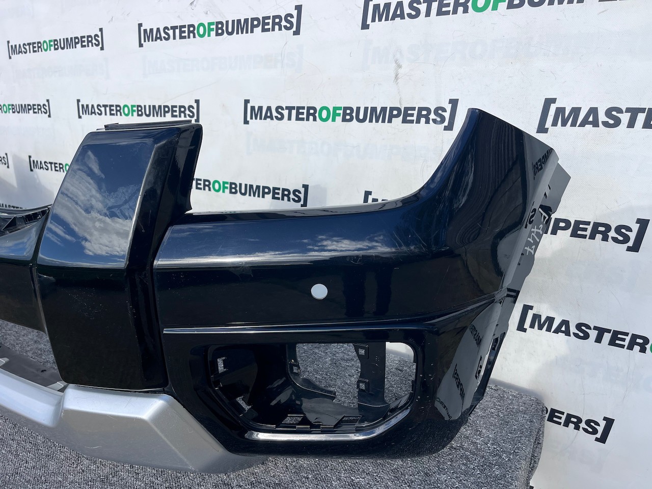 Ford Ranger Tramor Pickup Mk2 2022-2026 Front Bumper Pdc Genuine [f747]