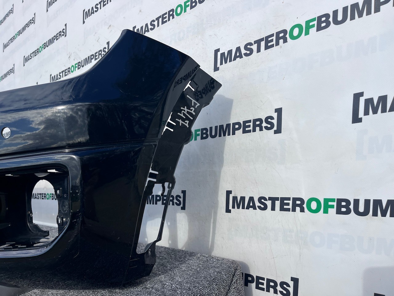 Ford Ranger Tramor Pickup Mk2 2022-2026 Front Bumper Pdc Genuine [f747]