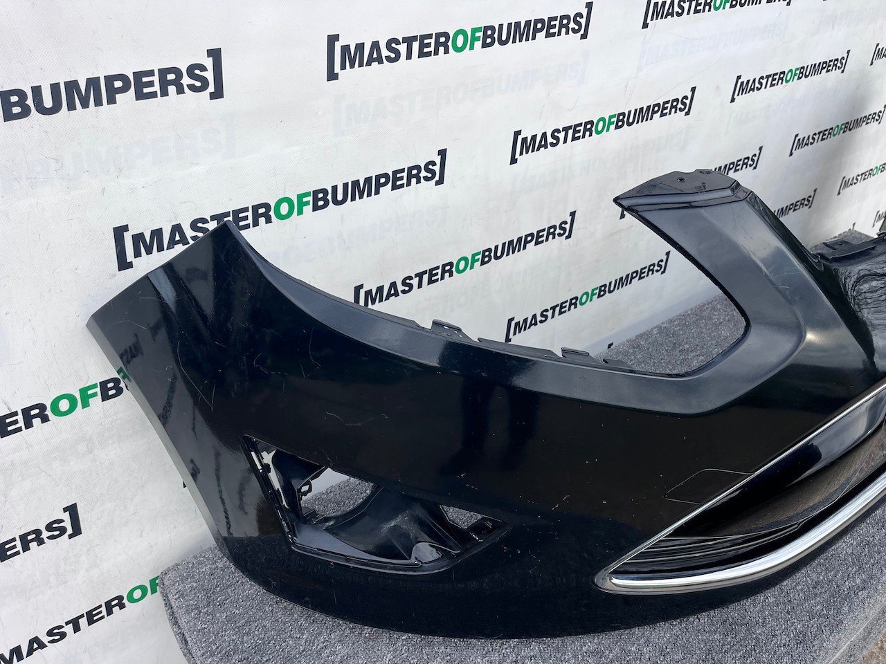 Ford C Max Zetec Titanium 2010-2015 Front Bumper No Pdc Genuine [f755]