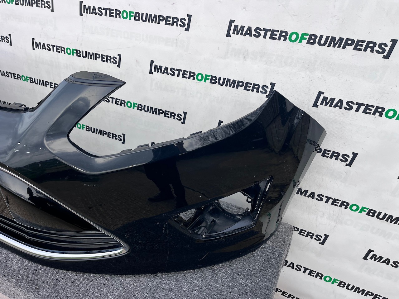 Ford C Max Zetec Titanium 2010-2015 Front Bumper No Pdc Genuine [f755]