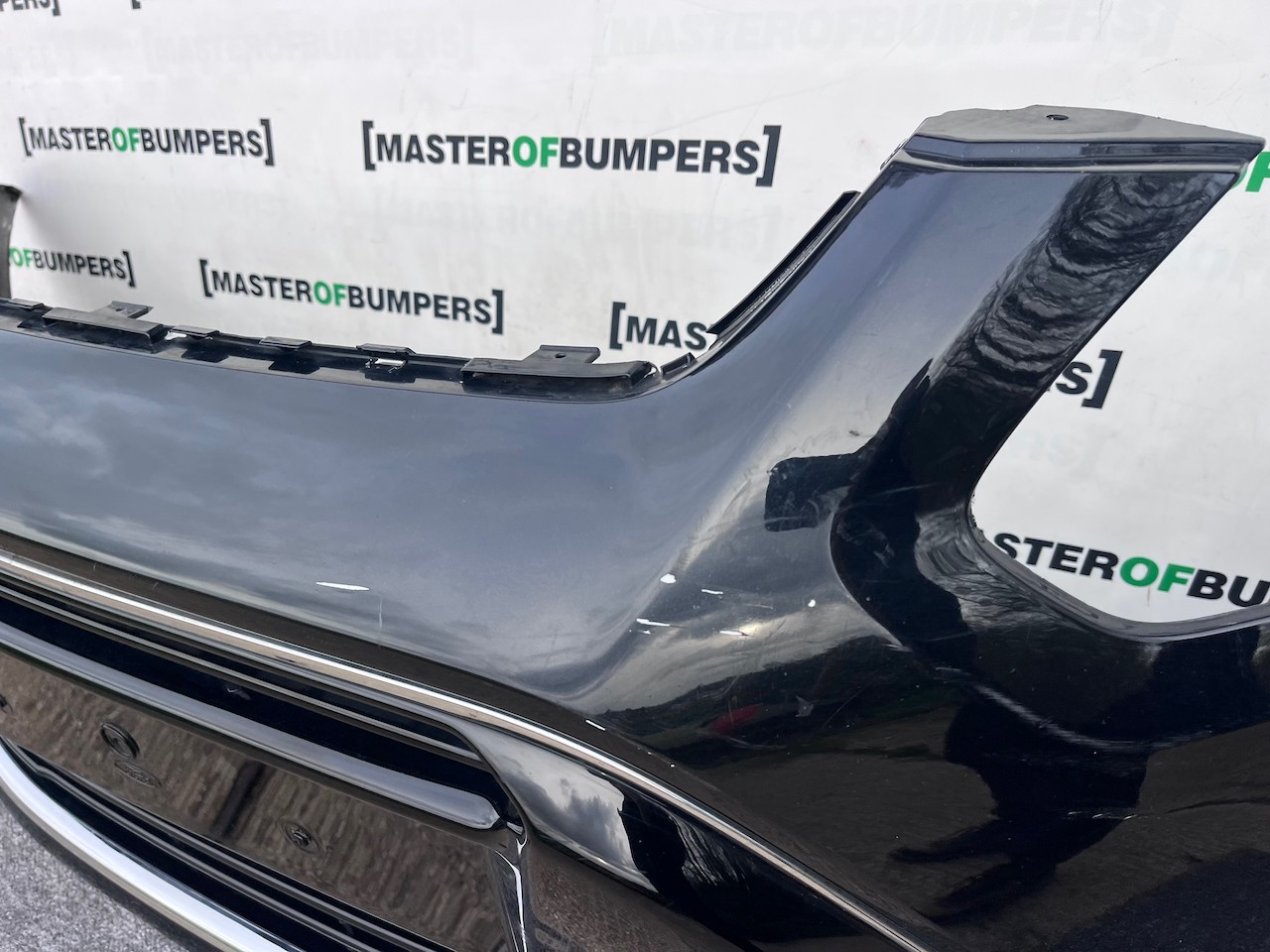 Ford C Max Zetec Titanium 2010-2015 Front Bumper No Pdc Genuine [f755]